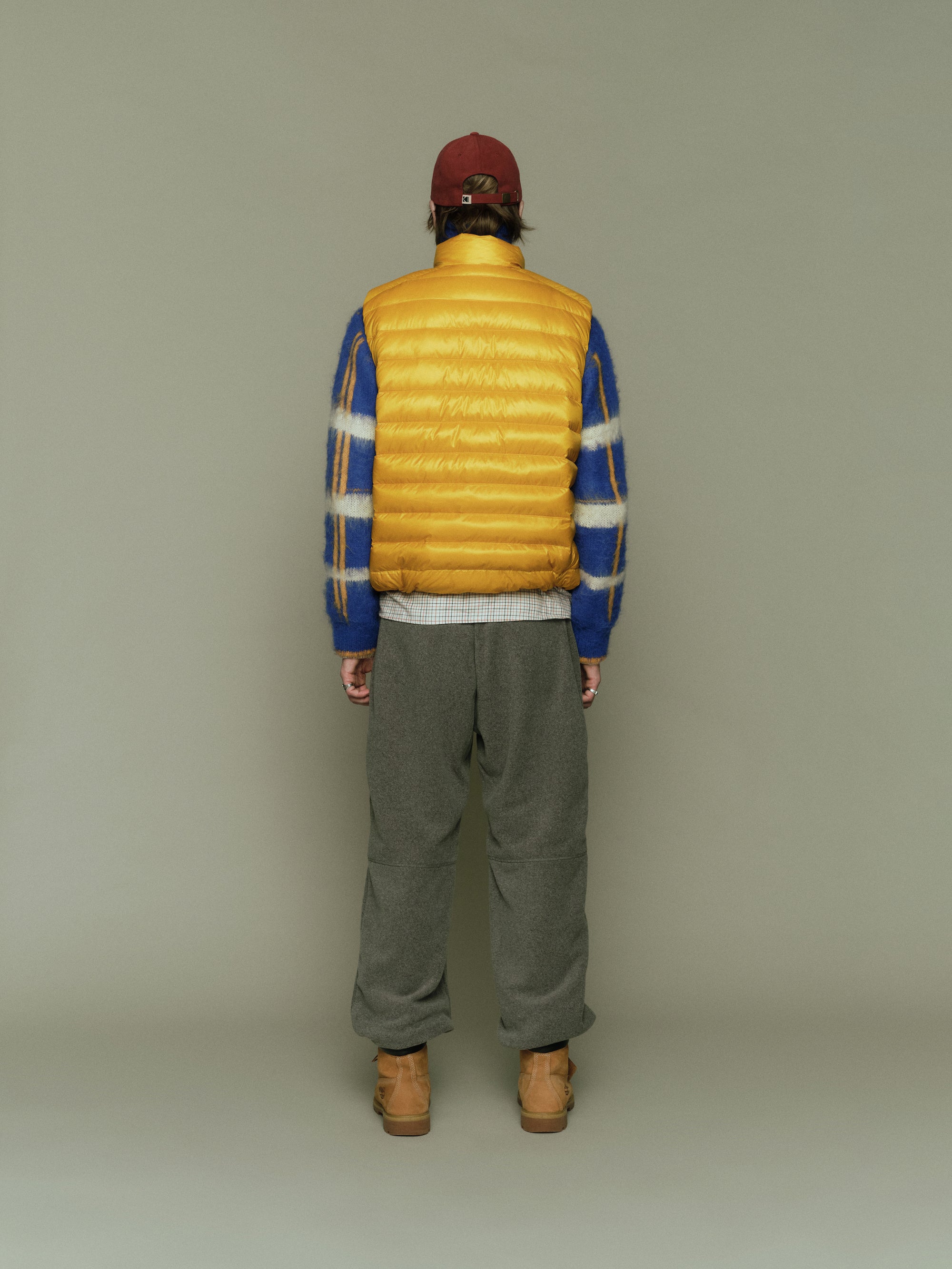 カララマライトウェイトグースダウンベスト【ブラック】