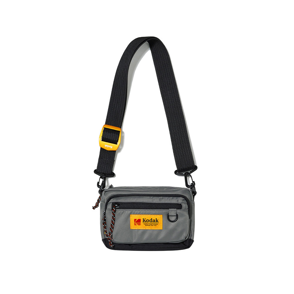 エッセンシャルミニクロスバッグ【チャコール】