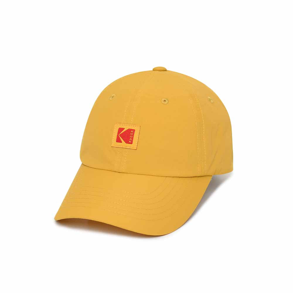 スクエアロゴナイロンリラックスフィットボールキャップ【アイボリー】