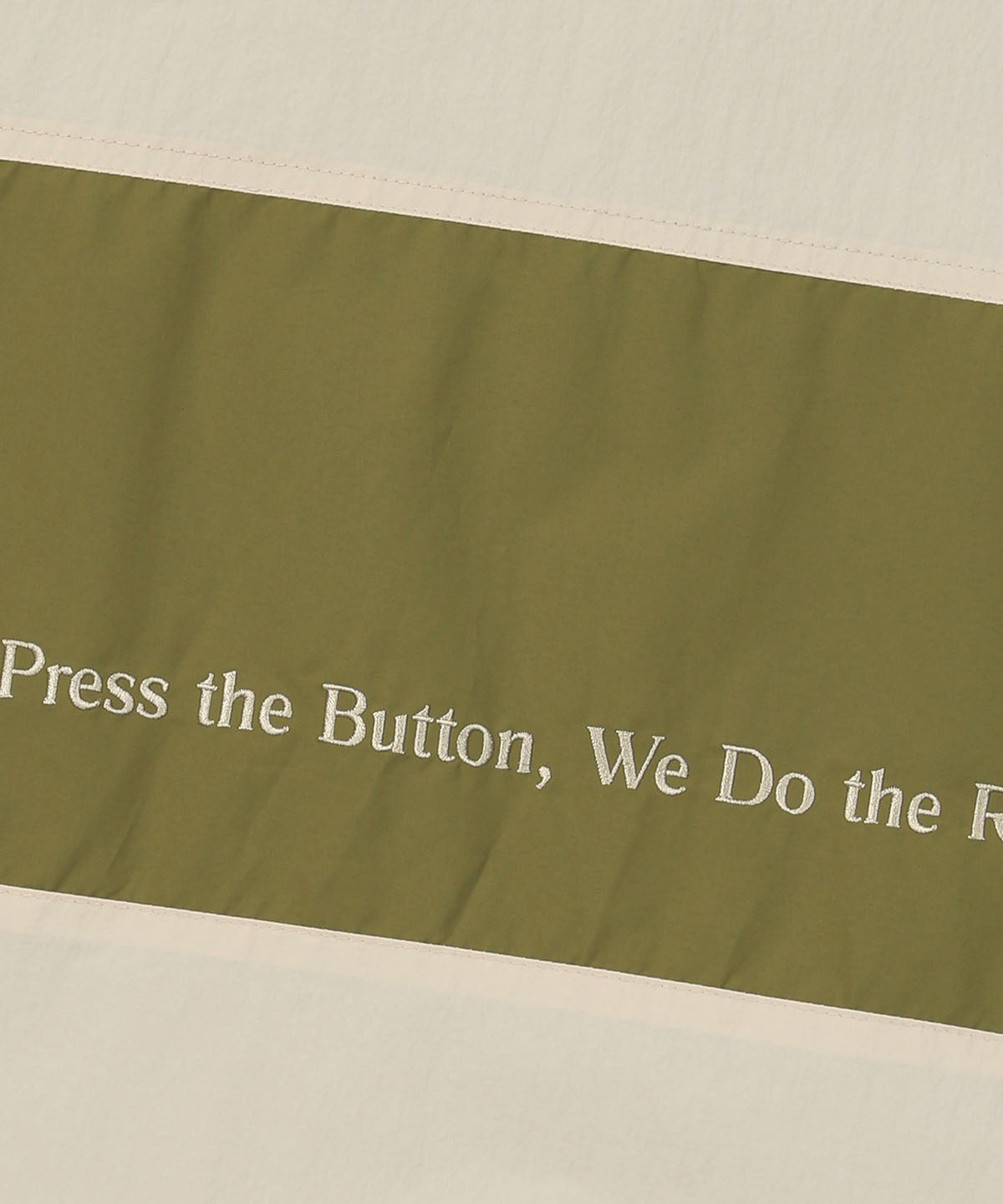 カラーブロックビッグロゴラインドジャケット【アイボリー】