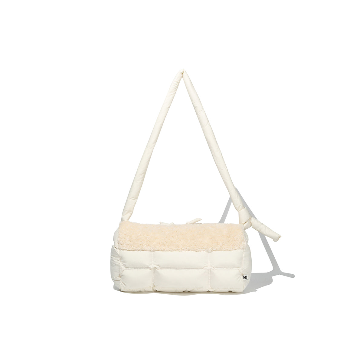 キルテッドラージクロスバッグ【アイボリー】