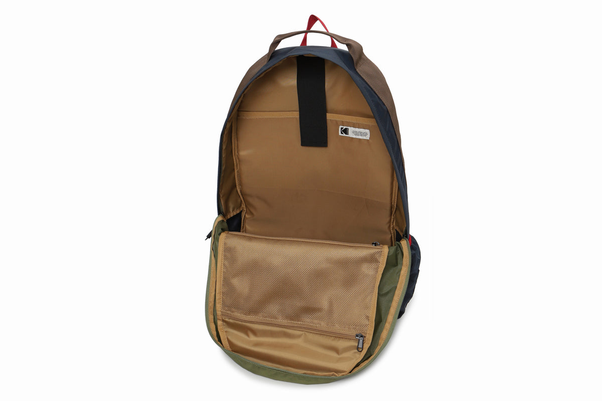 ジョージ・イーストマン コアバックパック (28L)【カーキ】